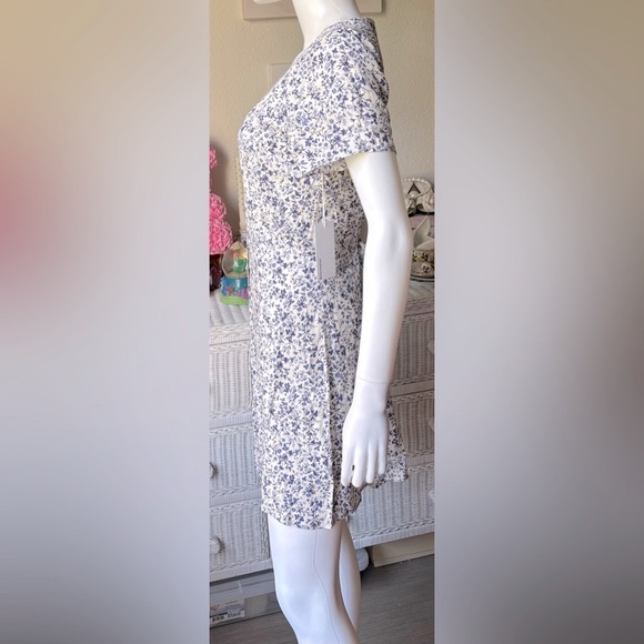 Reformation Johanna button front floral mini dress in purple on white Size 8 NWT - Picture 5 of 12